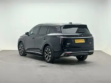 2023 Hongqi HS7 с пробегом 26 900 км
