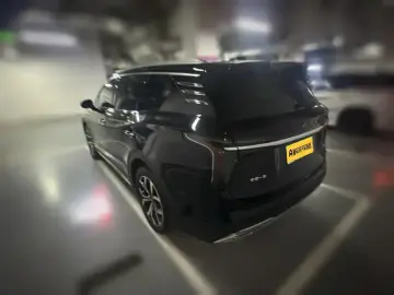 2023 Hongqi HS7 с пробегом 36 500 км