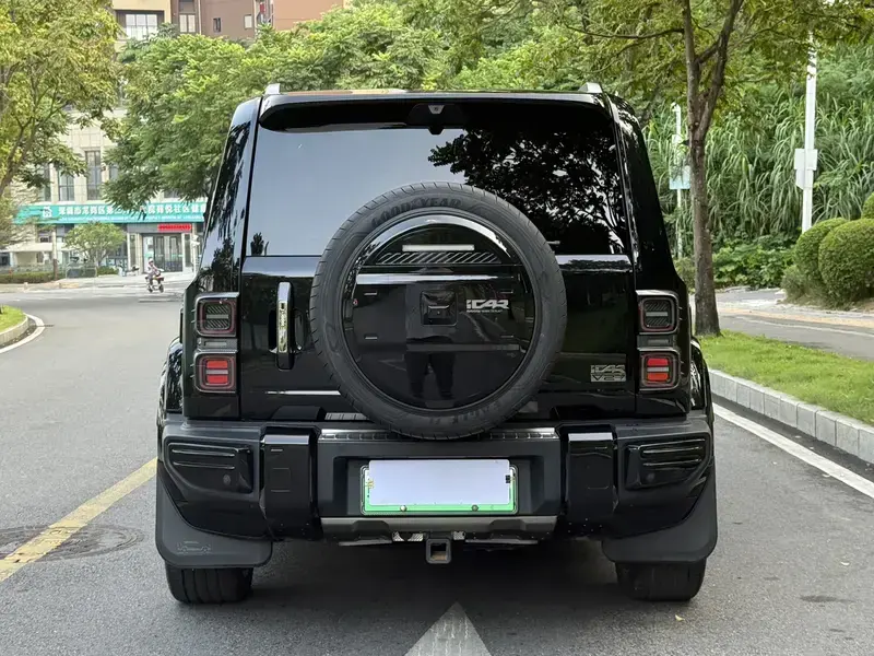 2026 iCar V27 с пробегом 18 000 км