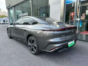 2024 IM Motors (Zhiji) L7 с пробегом 60 000 км