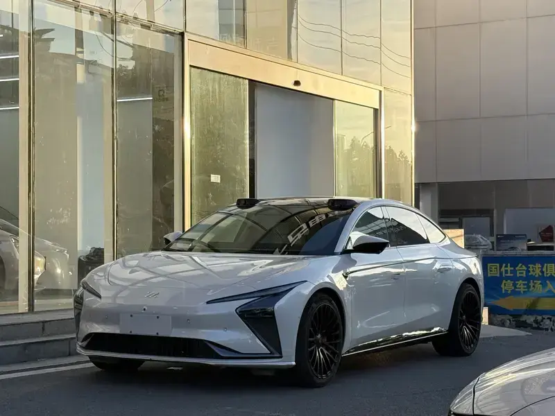 2022 IM Motors (Zhiji) L7 с пробегом 71 000 км