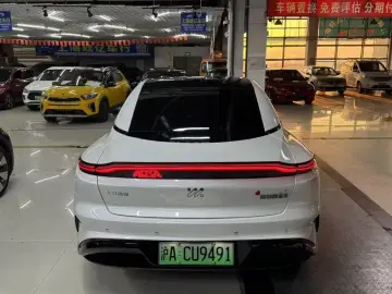 2022 IM Motors (Zhiji) L7 с пробегом 125 000 км