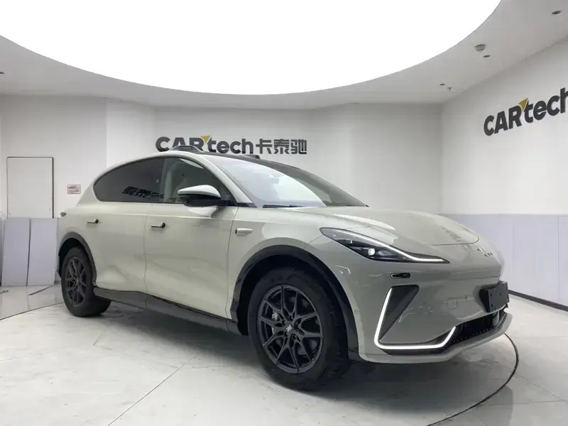 2024 IM Motors (Zhiji) LS7 с пробегом 100 км