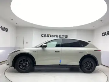 2024 IM Motors (Zhiji) LS7 с пробегом 100 км