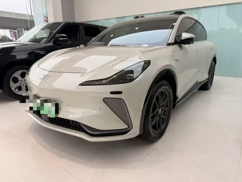 2024 IM Motors (Zhiji) LS7 с пробегом 22 000 км