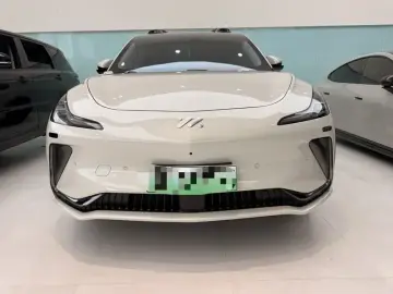 2024 IM Motors (Zhiji) LS7 с пробегом 22 000 км