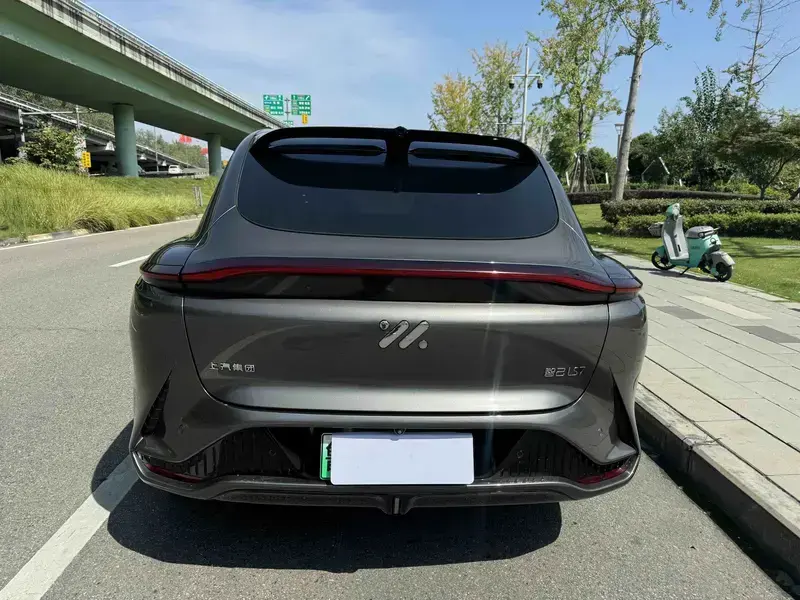2023 IM Motors (Zhiji) LS7 с пробегом 56 000 км