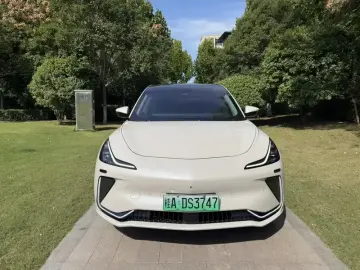2023 IM Motors (Zhiji) LS7 с пробегом 38 000 км