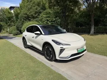 2023 IM Motors (Zhiji) LS7 с пробегом 38 000 км