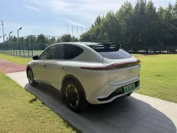 2023 IM Motors (Zhiji) LS7 с пробегом 38 000 км