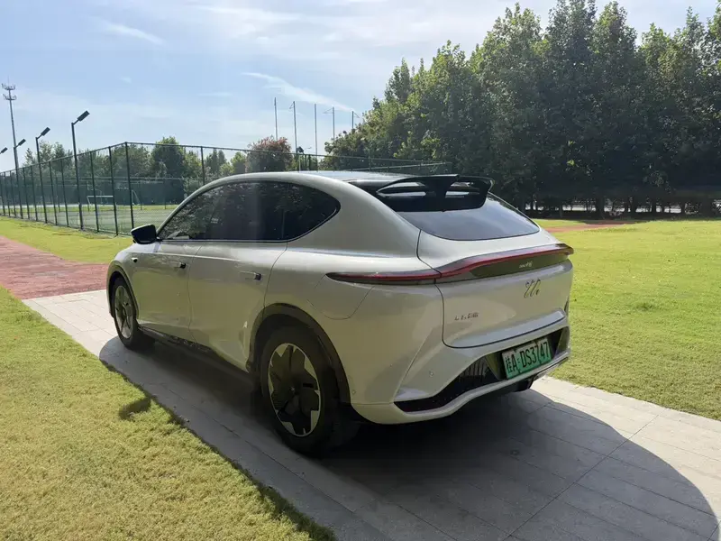 2023 IM Motors (Zhiji) LS7 с пробегом 38 000 км