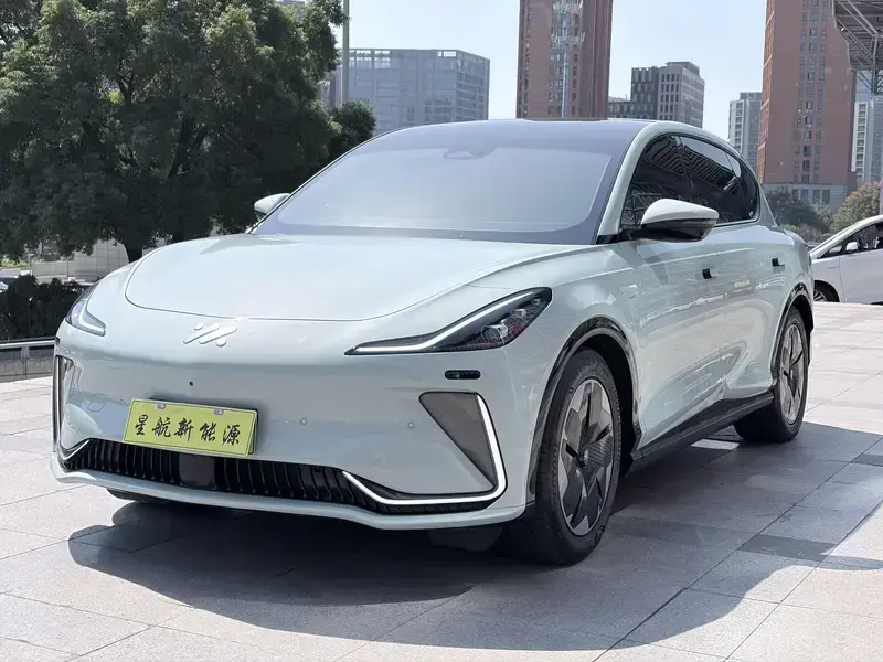 2023 IM Motors (Zhiji) LS7 с пробегом 26 000 км