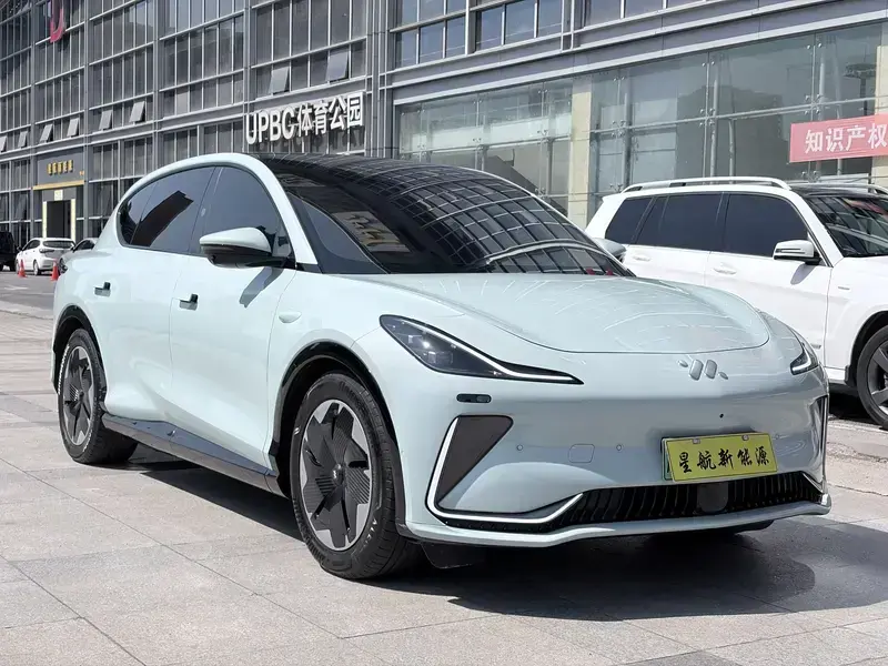 2023 IM Motors (Zhiji) LS7 с пробегом 26 000 км