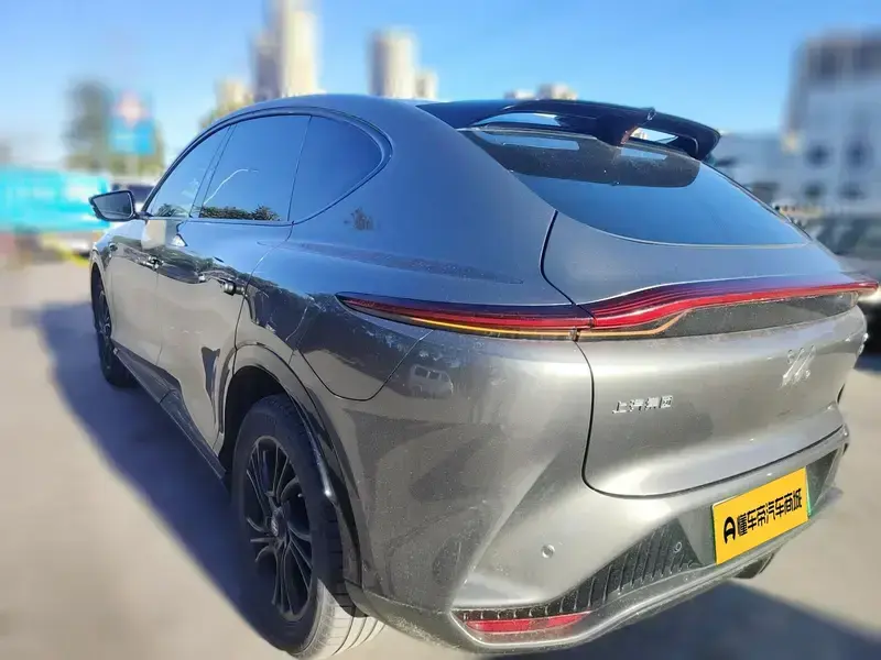 2023 IM Motors (Zhiji) LS7 с пробегом 44 000 км