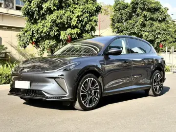 IM Motors (Zhiji) LS7