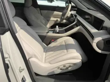 2025 IM Motors (Zhiji) LS7 с пробегом 28 000 км