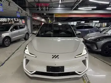 2023 IM Motors (Zhiji) LS7 с пробегом 15 000 км