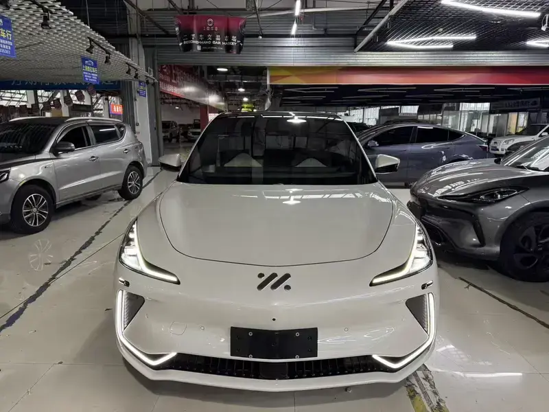 2023 IM Motors (Zhiji) LS7 с пробегом 15 000 км