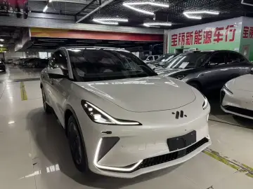 2023 IM Motors (Zhiji) LS7 с пробегом 15 000 км