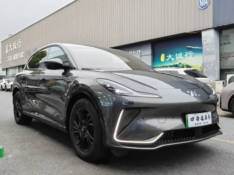 2023 IM Motors (Zhiji) LS7 с пробегом 28 000 км