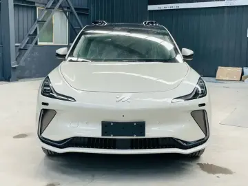 2024 IM Motors (Zhiji) LS7 с пробегом 100 км