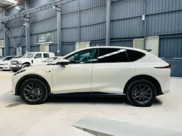 2024 IM Motors (Zhiji) LS7 с пробегом 100 км