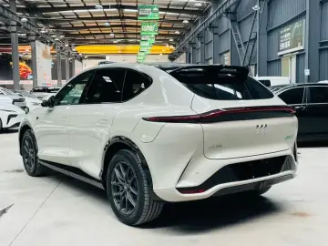 2024 IM Motors (Zhiji) LS7 с пробегом 100 км
