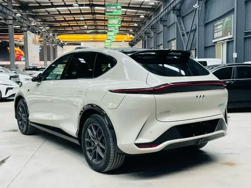2024 IM Motors (Zhiji) LS7 с пробегом 100 км