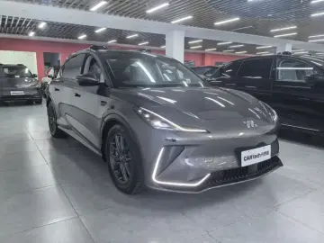 2023 IM Motors (Zhiji) LS7 с пробегом 100 км