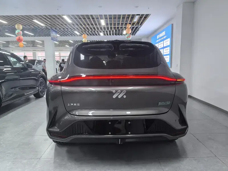 2023 IM Motors (Zhiji) LS7 с пробегом 100 км