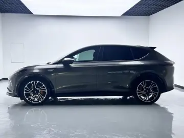2023 IM Motors (Zhiji) LS7 с пробегом 77 200 км