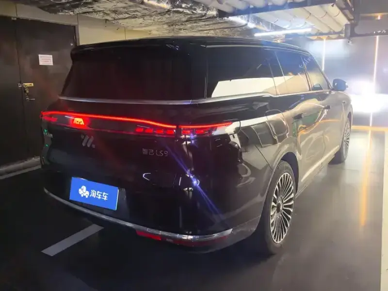 2026 IM Motors (Zhiji) LS9 с пробегом 17 000 км