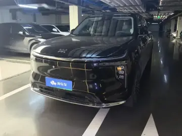2026 IM Motors (Zhiji) LS9 с пробегом 17 000 км