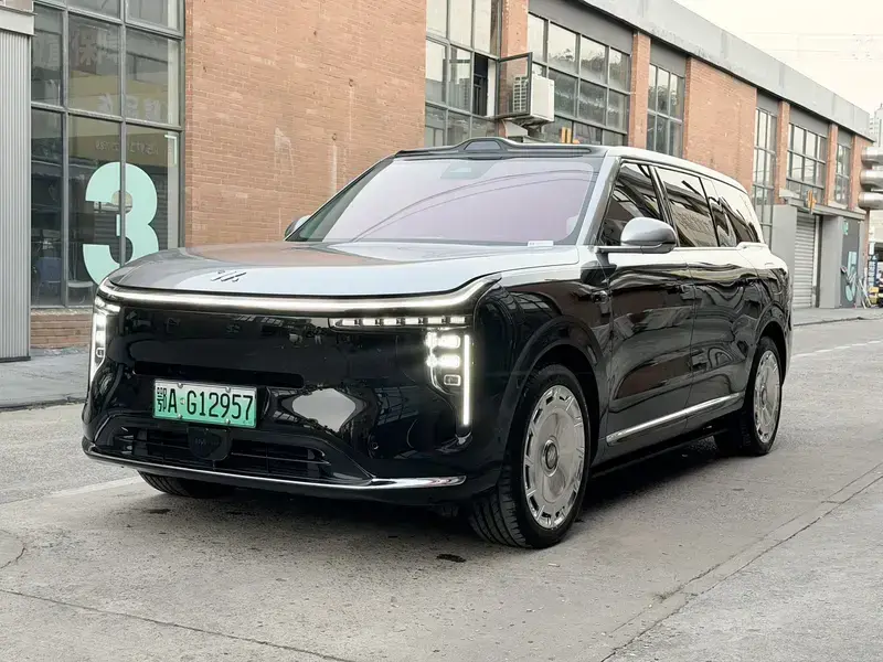 2026 IM Motors (Zhiji) LS9 с пробегом 25 000 км