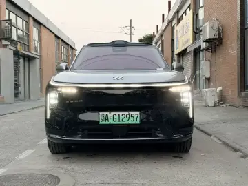 2026 IM Motors (Zhiji) LS9 с пробегом 25 000 км