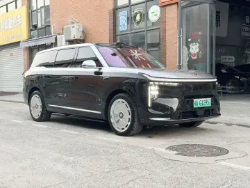 2026 IM Motors (Zhiji) LS9 с пробегом 25 000 км