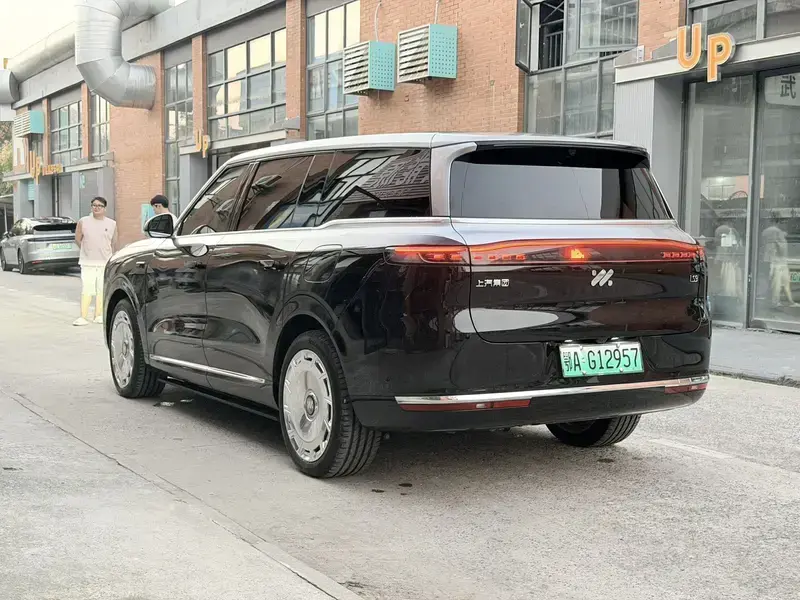 2026 IM Motors (Zhiji) LS9 с пробегом 25 000 км