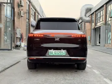 2026 IM Motors (Zhiji) LS9 с пробегом 25 000 км