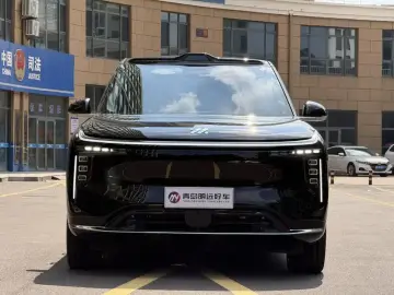 2026 IM Motors (Zhiji) LS9 с пробегом 10 000 км