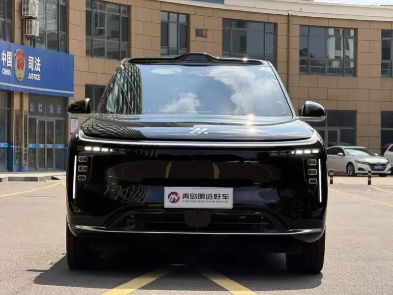 2026 IM Motors (Zhiji) LS9 с пробегом 10 000 км
