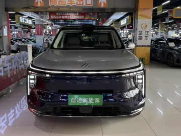 2026 IM Motors (Zhiji) LS9 с пробегом 11 000 км