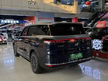 2026 IM Motors (Zhiji) LS9 с пробегом 11 000 км
