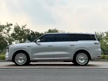 2026 IM Motors (Zhiji) LS9 с пробегом 14 000 км
