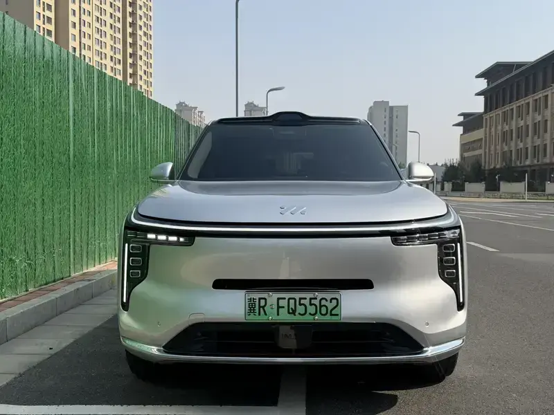 2026 IM Motors (Zhiji) LS9 с пробегом 17 000 км