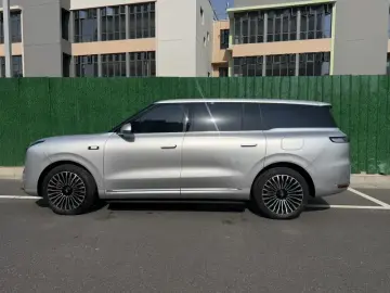 2026 IM Motors (Zhiji) LS9 с пробегом 17 000 км