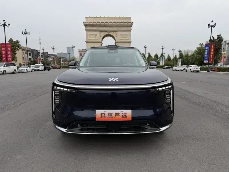 2026 IM Motors (Zhiji) LS9 с пробегом 7 900 км