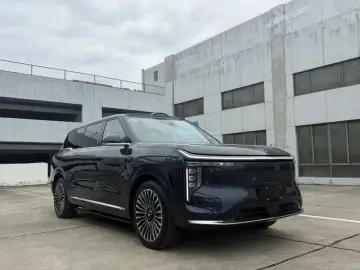 2026 IM Motors (Zhiji) LS9 с пробегом 13 000 км