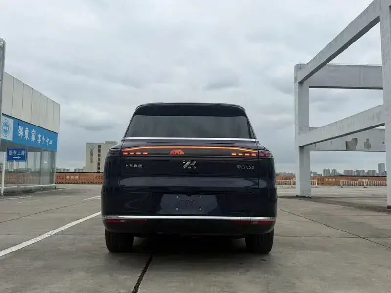 2026 IM Motors (Zhiji) LS9 с пробегом 13 000 км