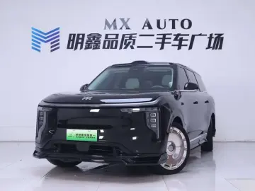 2026 IM Motors (Zhiji) LS9 с пробегом 18 700 км