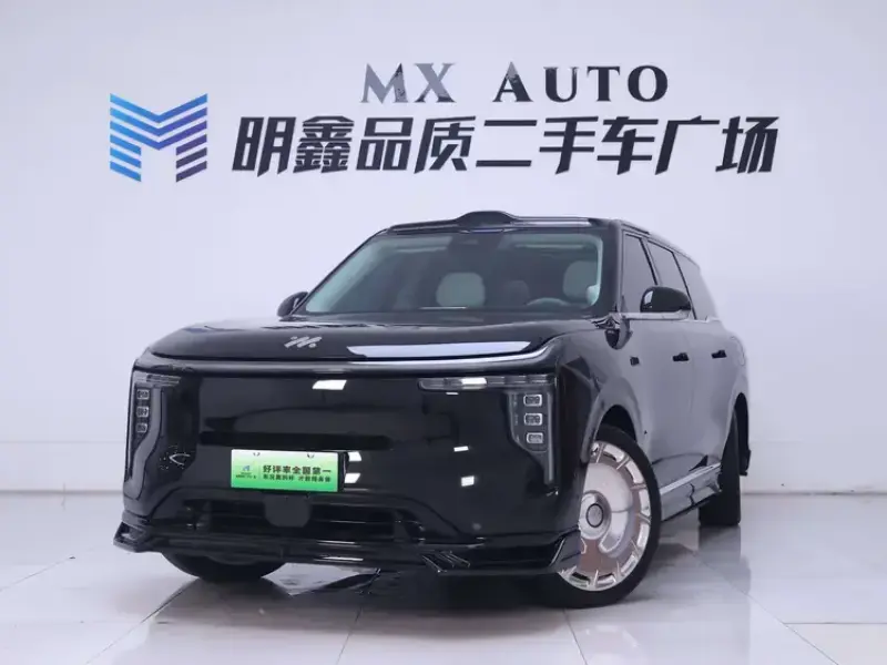 2026 IM Motors (Zhiji) LS9 с пробегом 18 700 км